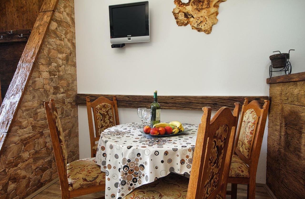 סלוניי Guest House Buncic Rooms & Apartments מראה חיצוני תמונה